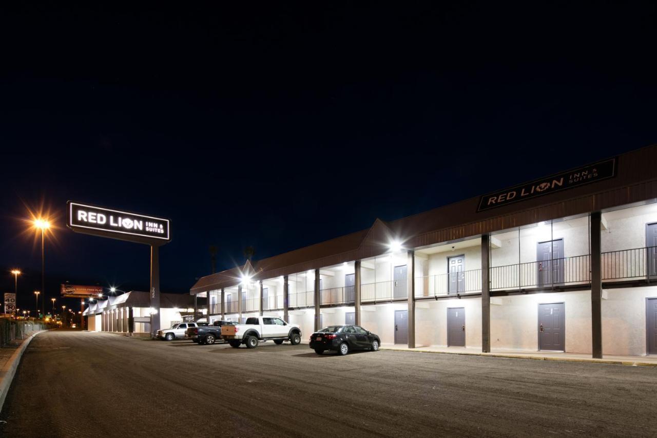 Red Lion Inn & Suites Tucson Downtown Exterior photo